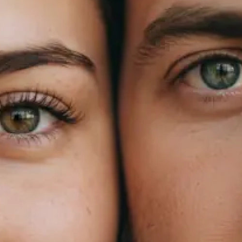 Cheek to Cheek Couple detail